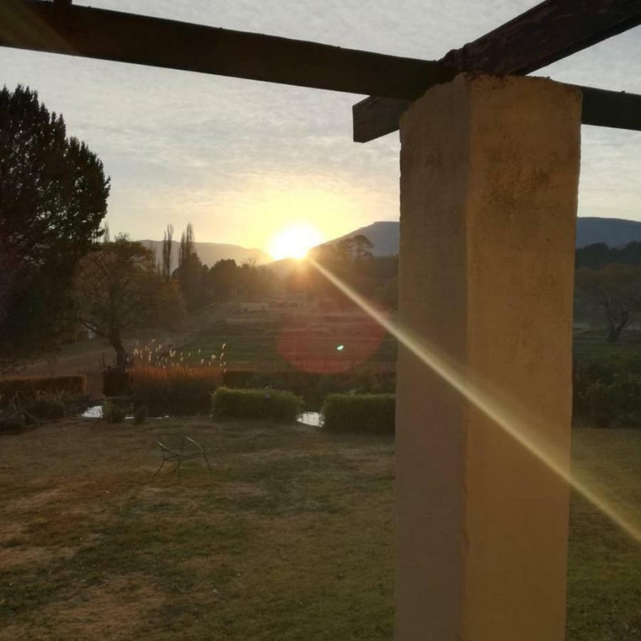 Walkerbouts Inn Rhodes Bagian luar foto